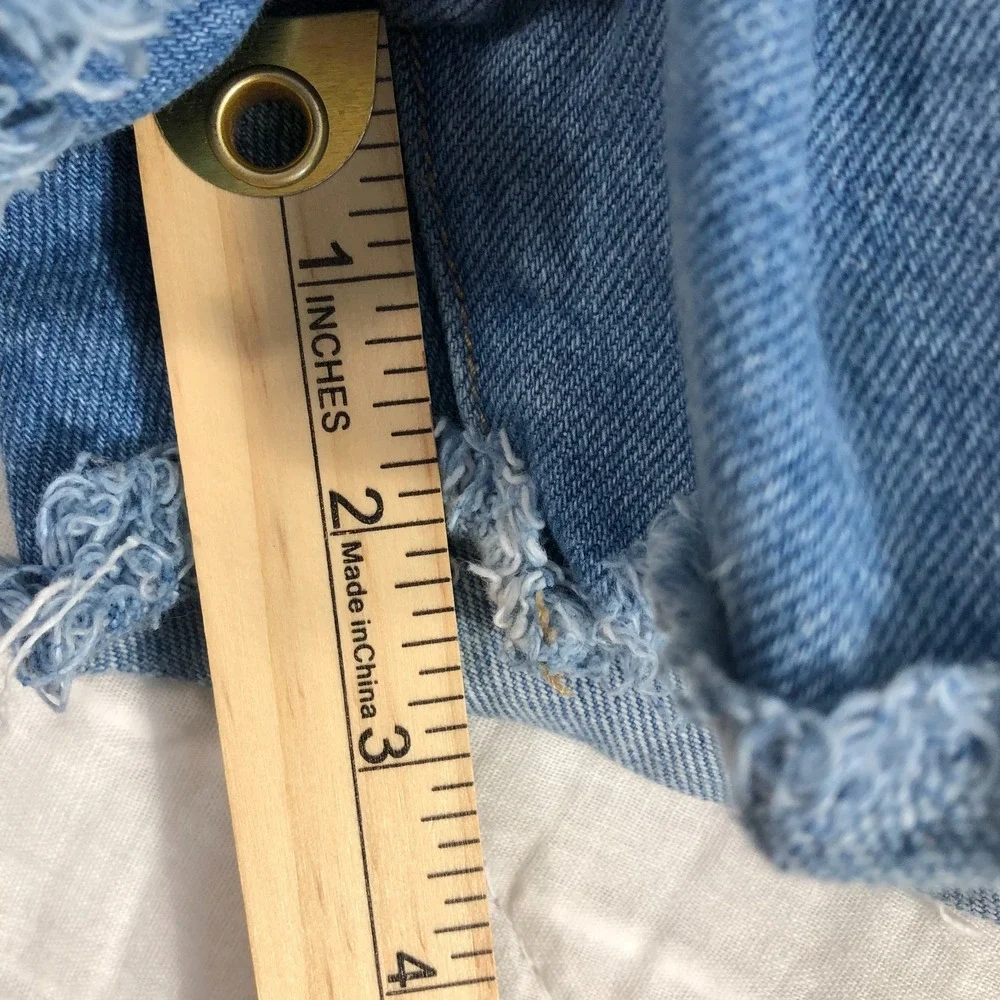 Just‎ USA Shorts Women's Size Large Denim Blue Distressed Raw Hem 2